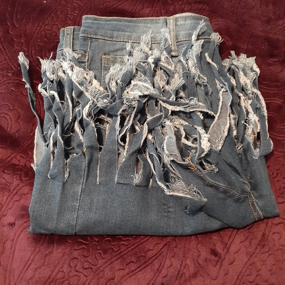 Fringed Rugged Jean Shorts - Picture 2 of 5